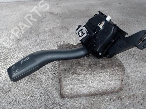 Used Steering column stalk AUDI A3 Sportback (8PA) 2.0 TDI (136 hp) 24078207