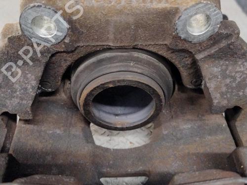 Used Right front brake caliper Right front brake caliper PEUGEOT 3008 I MPV (0U_) 1.6 THP (156 hp) 34408962 34408962