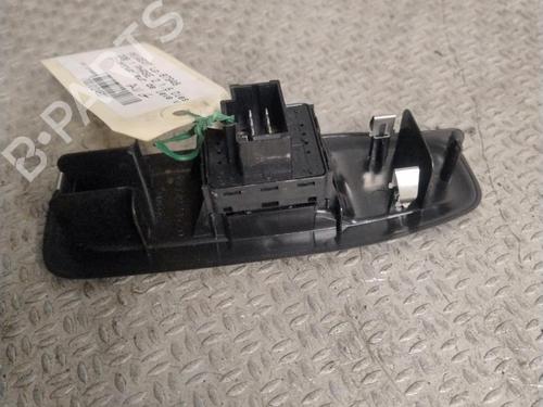 Used Left front window switch Left front window switch PEUGEOT 208 I (CA_, CC_) 1.6 HDi / BlueHDi 75 (75 hp) 33458270 33458270