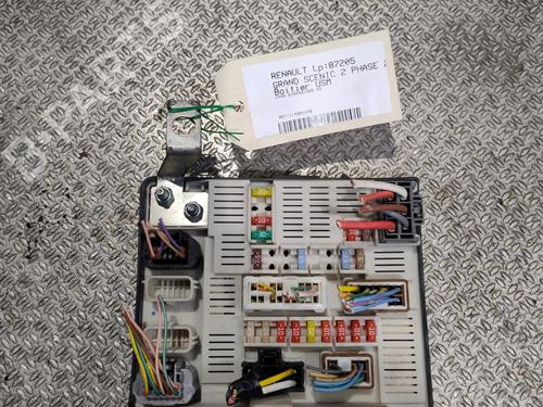 Sikringsdåse RENAULT GRAND SCÉNIC II (JM0/1_) 1.6 (112 hp) 30483250