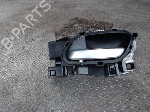 Used Front left interior door handle PEUGEOT 208 I (CA_, CC_) 1.6 HDi / BlueHDi 75 (75 hp) 24079210