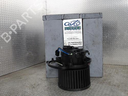 Used Heater blower motor Heater blower motor RENAULT MEGANE IV Hatchback (B9A/M/N_) 1.2 TCe 100 (B9MS) (100 hp) 24078349 24078349