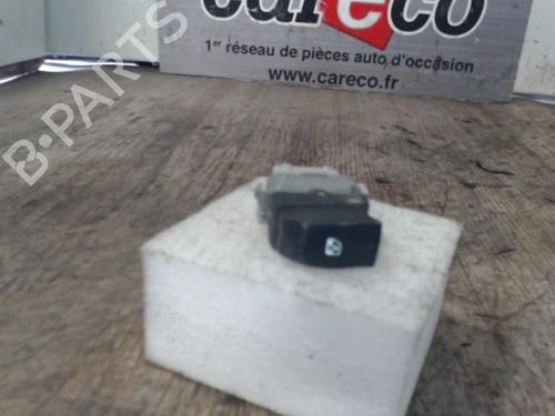 Used Switch Switch RENAULT SCÉNIC II (JM0/1_) 1.9 dCi (JM0G, JM12, JM1G, JM2C) (120 hp) 24069367 24069367