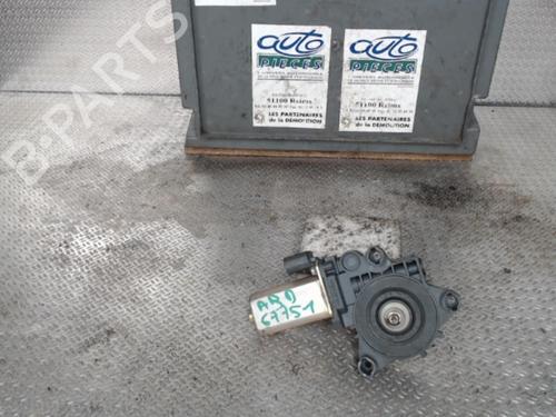 rear-right-seatbelt-fiat-idea-350_-2003-24071593 main image