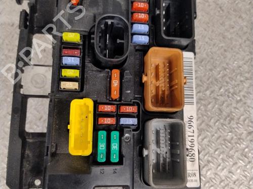 Used Fuse box Fuse box CITROËN C3 II (SC_) 1.4 HDi 70 (SC8HZC, SC8HR0, SC8HP4) (68 hp) 33132423 33132423