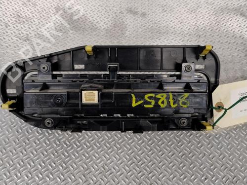 Used Climate control Climate control TOYOTA AURIS Estate (_E18_) 1.8 Hybrid (ZWE186_, ZWE186R, ZWE186H) (136 hp) 26450168 26450168