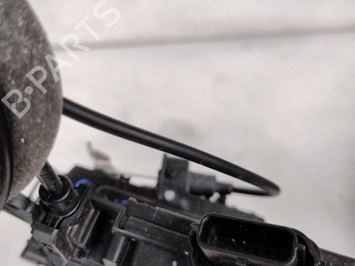 front-right-lock-nissan-micra-v-k14-2016-29294672 main image