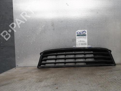 Used Grille SUZUKI SPLASH (EX) 1.2 (A5B412) (86 hp) 24081702