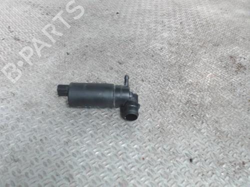 Used Washer pump TOYOTA YARIS (_P1_) 1.0 (SCP10_, SCP10R) (65 hp) 24074148