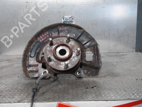 Used Left front steering knuckle HYUNDAI SANTA FÉ I (SM) 2.0 CRDi 4x4 (113 hp) 24085271