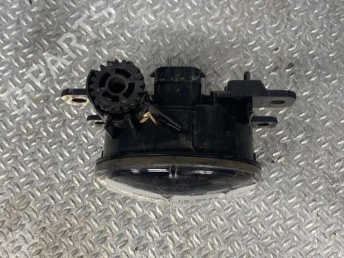 Right front fog light PEUGEOT 3008 II SUV (MC_, MR_, MJ_, M4_) 1.5 BlueHDi 130 | BP24101645C31