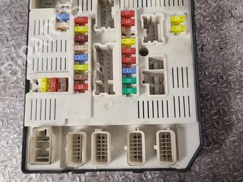 Fuse box RENAULT MEGANE III Hatchback (BZ0/1_, B3_) 1.5 dCi (BZ09, BZ0D, BZ1W, BZ29, BZ14) | BP30484445E1 - Image 3