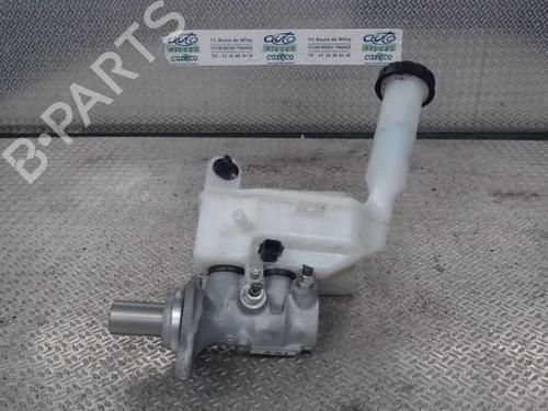 Used Brake master cylinder NISSAN JUKE (F15) 1.2 DIG-T (115 hp) 24080619