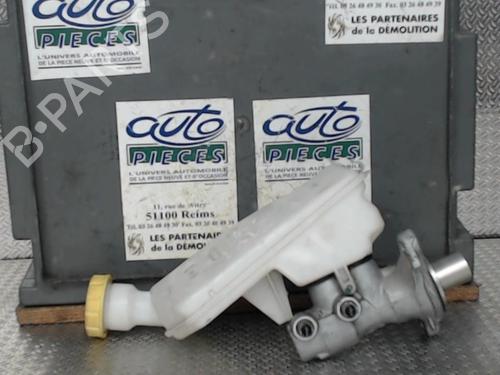 Used Brake master cylinder Brake master cylinder PEUGEOT 2008 I (CU_) 1.6 HDi (114 hp) 24070749 24070749