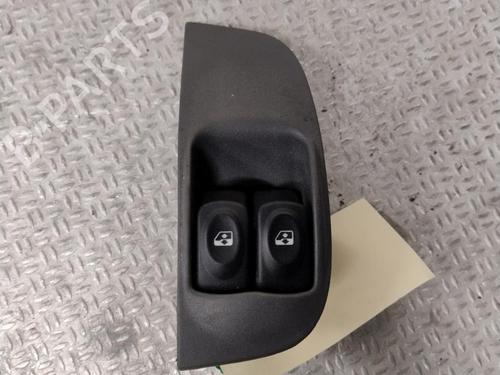 Used Left front window switch RENAULT MEGANE I (BA0/1_) 1.4 e (BA0E, BA0V) (75 hp) 28573039