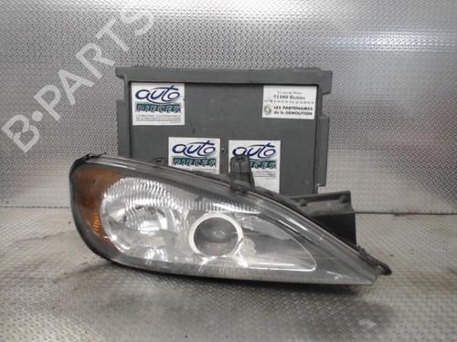 Used Right headlight NISSAN PRIMERA Traveller (WP11) 2.0 TD (90 hp) 24071130
