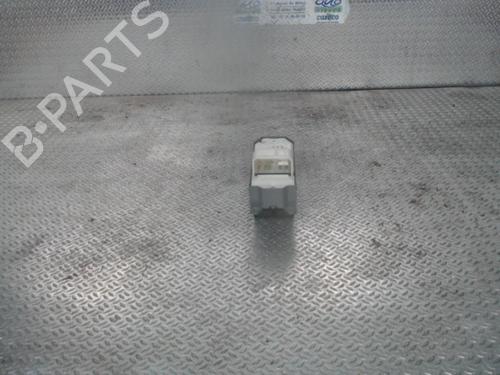 Used Left front window switch Left front window switch TOYOTA YARIS (_P9_) 1.4 D-4D (NLP90_, NLP90R) (90 hp) 24074994 24074994