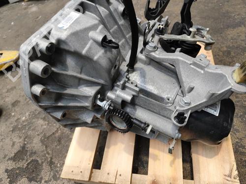 Boîte de vitesses Boîte de vitesses RENAULT CAPTUR I (J5_, H5_) 0.9 TCe 90 (90 hp) 36028025 36028025