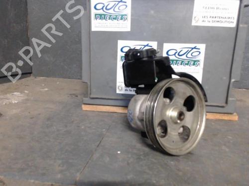 Used Steering pump PEUGEOT 206+ (2L_, 2M_) 1.1 (60 hp) 24069538