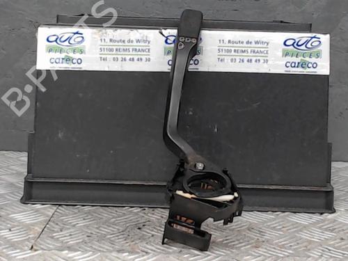Used Steering column stalk VW TRANSPORTER T4 Van (70A, 70H, 7DA, 7DH) 1.9 TD (68 hp) 24070683