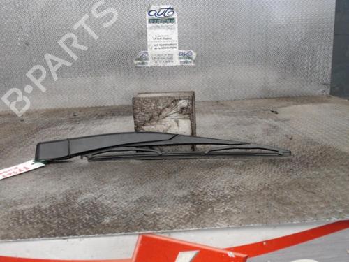 Used Rear windshield wiper arm FORD KUGA I 2.0 TDCi (136 hp) 24083760