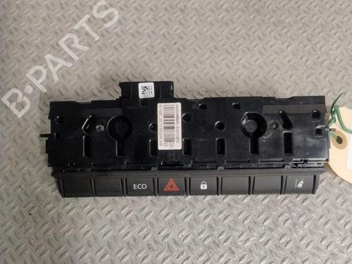 Advarselsbryter Advarselsbryter RENAULT MASTER III Platform/Chassis (EV, HV, UV) 2.3 dCi 145 FWD (EV0E, EV0F, HV0E, HV0F, UV0E, UV0F,... (146 hp) 37163076 37163076