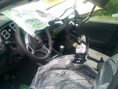 Używane Klamka zewnętrzna drzwi przednich prawych RENAULT CAPTUR II (HF_) 1.0 TCe 90 ECO-G (HFM6) (91 hp) 24139101