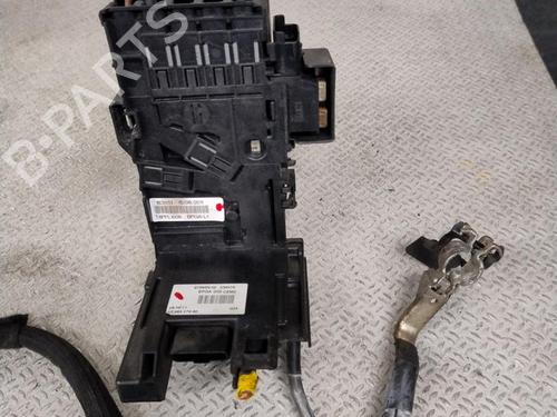 Used Fuse box Fuse box PEUGEOT 3008 I MPV (0U_) 1.6 THP (156 hp) 34408961 34408961