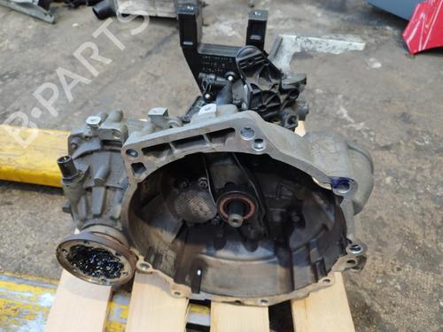 Used Gearbox VW POLO V (6R1, 6C1) 1.6 TDI (90 hp) 24077659