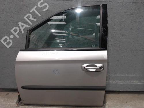 Used Left front door CHRYSLER VOYAGER IV (RG, RS) 2.5 CRD (141 hp) 24091174