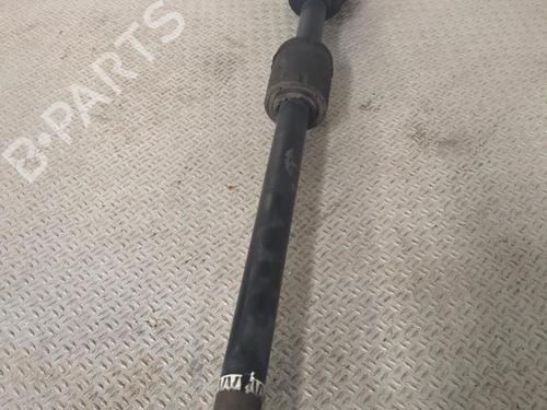 Used Right front driveshaft Right front driveshaft TOYOTA YARIS (_P13_) 1.5 Hybrid (NHP130_, NHP130) (101 hp) 40273316 40273316