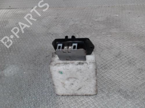 Used Heater resistor TOYOTA YARIS (_P9_) 1.4 D-4D (NLP90_, NLP90R) (90 hp) 24083120