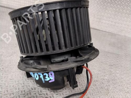 Used Heater blower motor Heater blower motor RENAULT CLIO III (BR0/1, CR0/1) 1.2 16V (BR02, BR0J, BR11, CR02, CR0J, CR11) (75 hp) 33969839 33969839