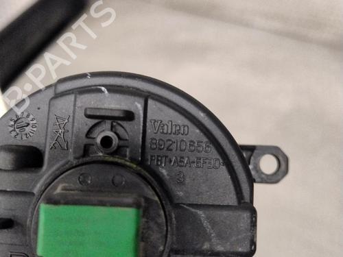Used Right front fog light TOYOTA YARIS (_P9_) 1.4 D-4D (NLP90_, NLP90R) (90 hp) 29468464