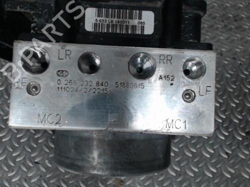 Used ABS pump ABS pump FIAT 500 (312_) 0.9 (312AXG1A, 312.AXG11) (86 hp) 30483372 30483372