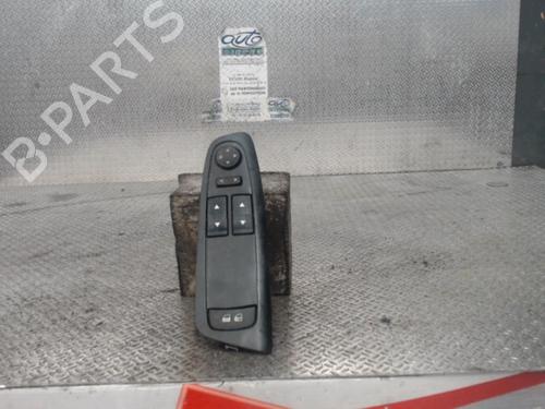 Used Left front window switch Left front window switch FIAT STILO (192_) 1.9 JTD (192_XF1A) (80 hp) 24085069 24085069