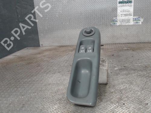 Used Left front window switch RENAULT TWINGO I (C06_) 1.2 16V (C06C, C06D, C06K) (75 hp) 24081169
