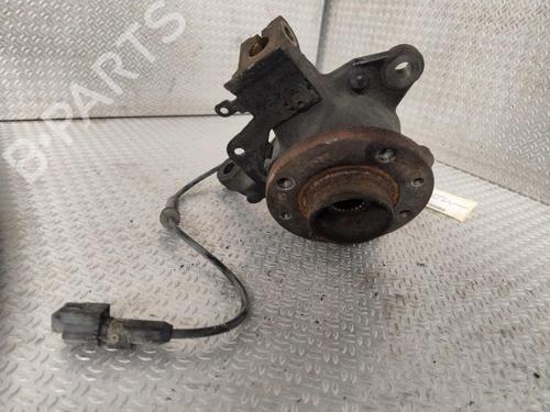 Used Left front steering knuckle RENAULT CLIO IV (BH_) 1.5 dCi 75 (75 hp) 32004836