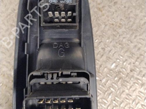 Venstre Foran elrute bryter RENAULT CLIO II (BB_, CB_) 1.2 16V (BB05, BB0W, BB11, BB27, BB2T, BB2U, BB2V, CB05,... (75 hp) 31302130