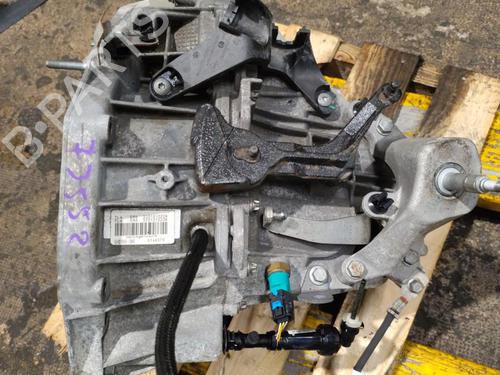 gearbox-renault-megane-iv-hatchback-b9amn_-2015-32004844 main image