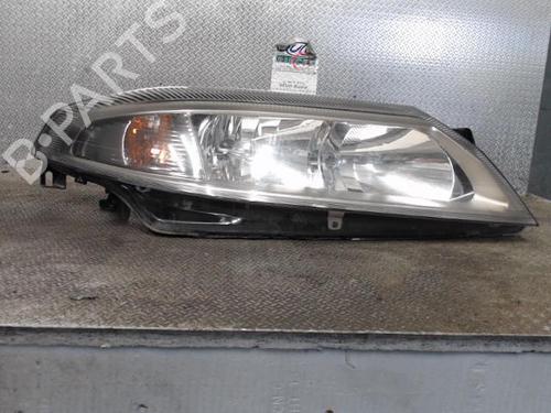 Used Right headlight Right headlight RENAULT LAGUNA II (BG0/1_) 1.9 dCI (BG0E) (105 hp) 24090845 24090845