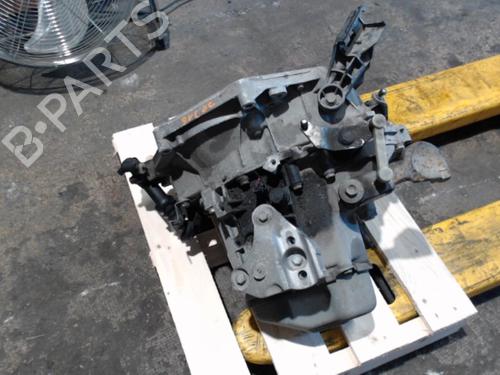 Gearkasse CITROËN C3 II (SC_) 1.1 i (60 hp) 24074843