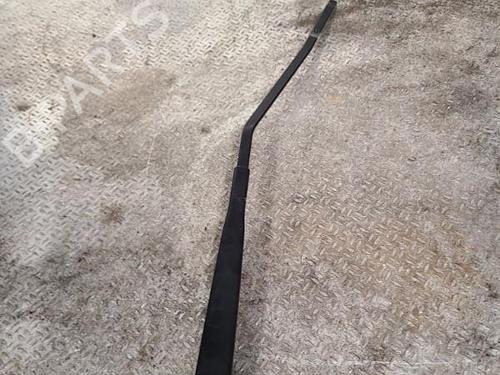 Used Front windshield wiper arm RENAULT CLIO IV Grandtour (KH_) 1.5 dCi 110 (110 hp) 24099158