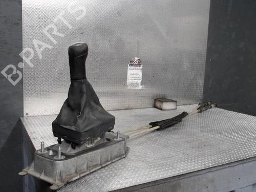Used Shift knob Shift knob VW POLO IV (9N_, 9A_) 1.2 (54 hp) 24093731 24093731
