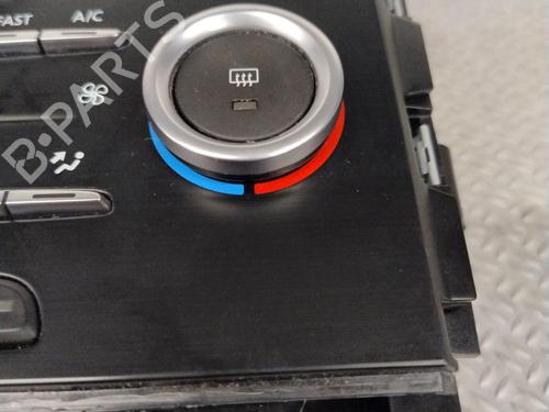 Used Radio Radio RENAULT MEGANE IV Hatchback (B9A/M/N_) 1.5 dCi 110 (B9A3) (110 hp) 32200159 32200159