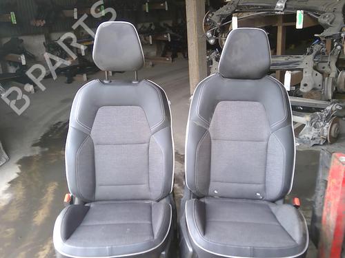 Used Seats set RENAULT CAPTUR II (HF_) Blue dCi 115 (HFAD) (116 hp) 25704356