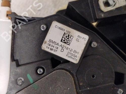 front-right-lock-ford-mondeo-v-saloon-cd-2012-26877004 main image