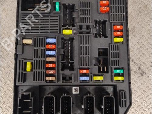 Used Fuse box Fuse box 31843144 31843144