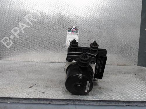 Used ABS pump ABS pump VW GOLF V (1K1) 1.9 TDI (105 hp) 30484296 30484296