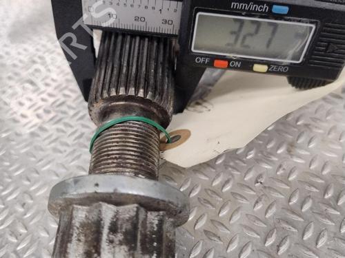 Left front driveshaft AUDI Q7 (4LB) 3.0 TDI quattro | BP27372980M38 - Image 2